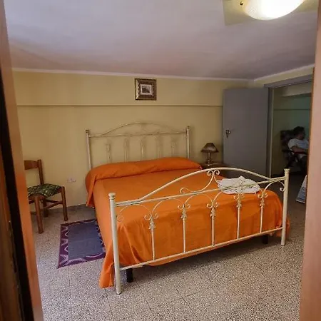 Casa Sibarys 20 Mt Dalla Stazione 1 Piano *